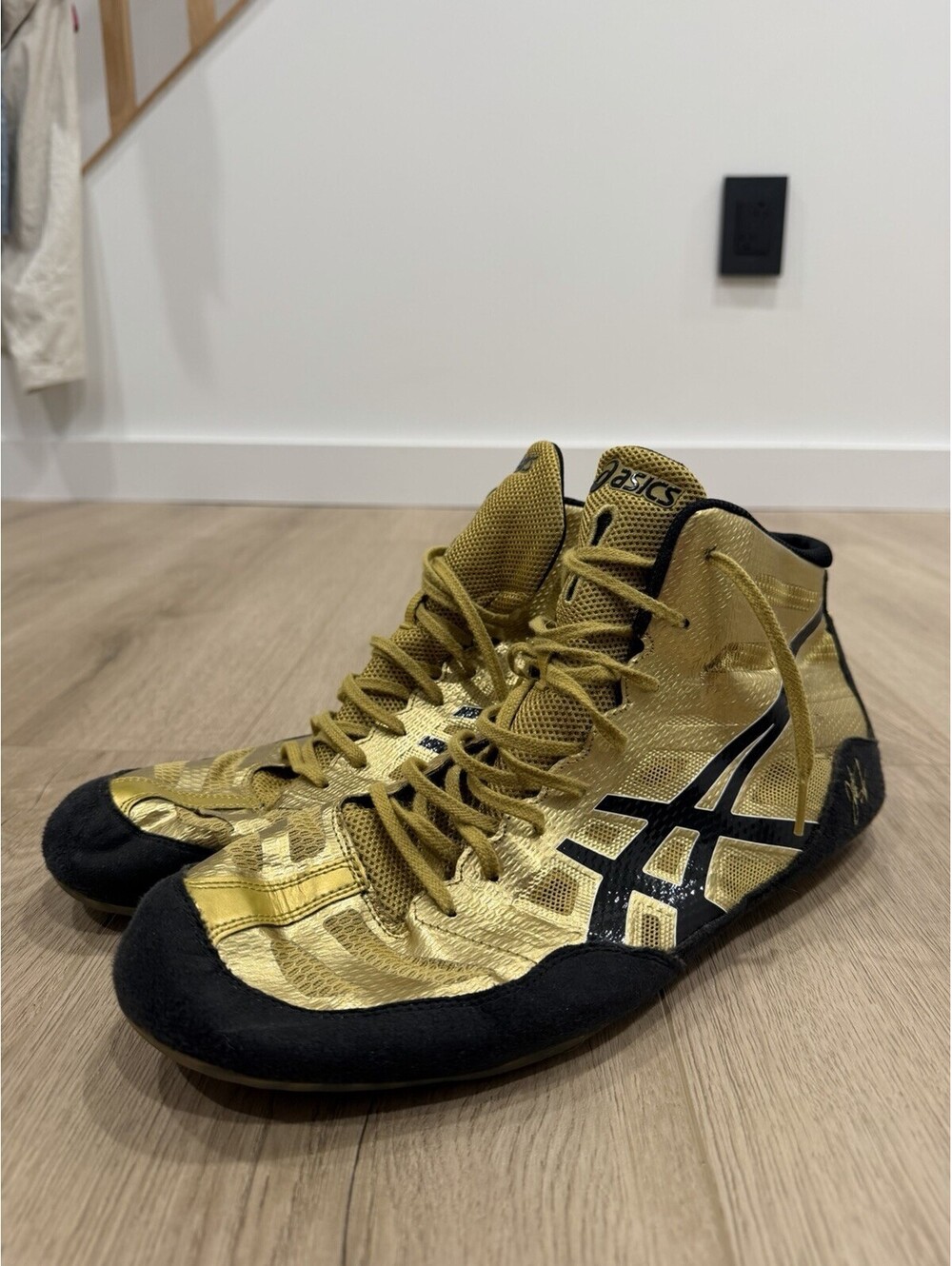 Men's Asics Jordan Burroughs JB Elite J3A1Y Gold Wrestling Shoes Sz 14